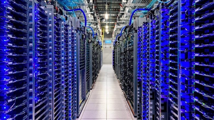 Apple стала крупнейшим клиентом облачных хранилищ Google