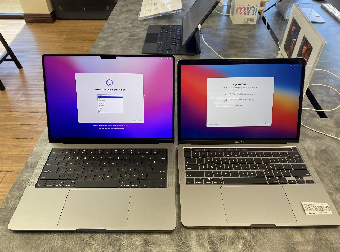 В сети опубликованы первые фото новых MacBook Pro с челкой